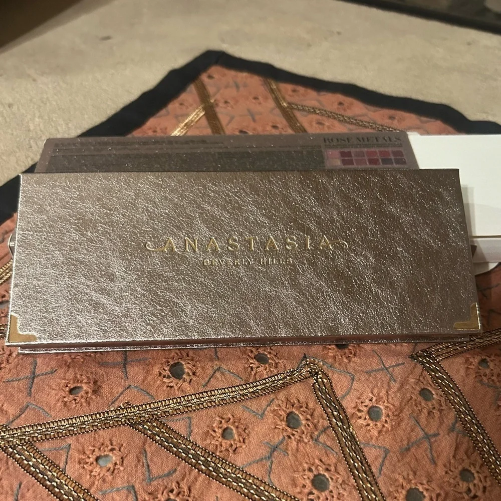 Anastasia Rose Metals Palette